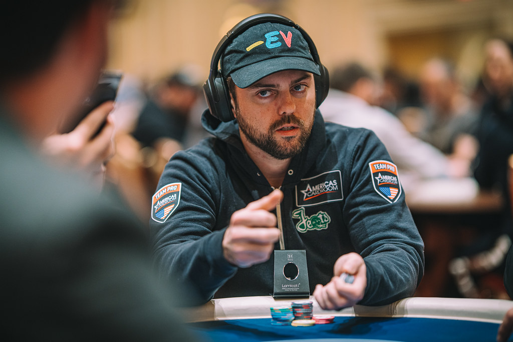 Examining the Pros and Cons of Global Poker: Advice From a Professional